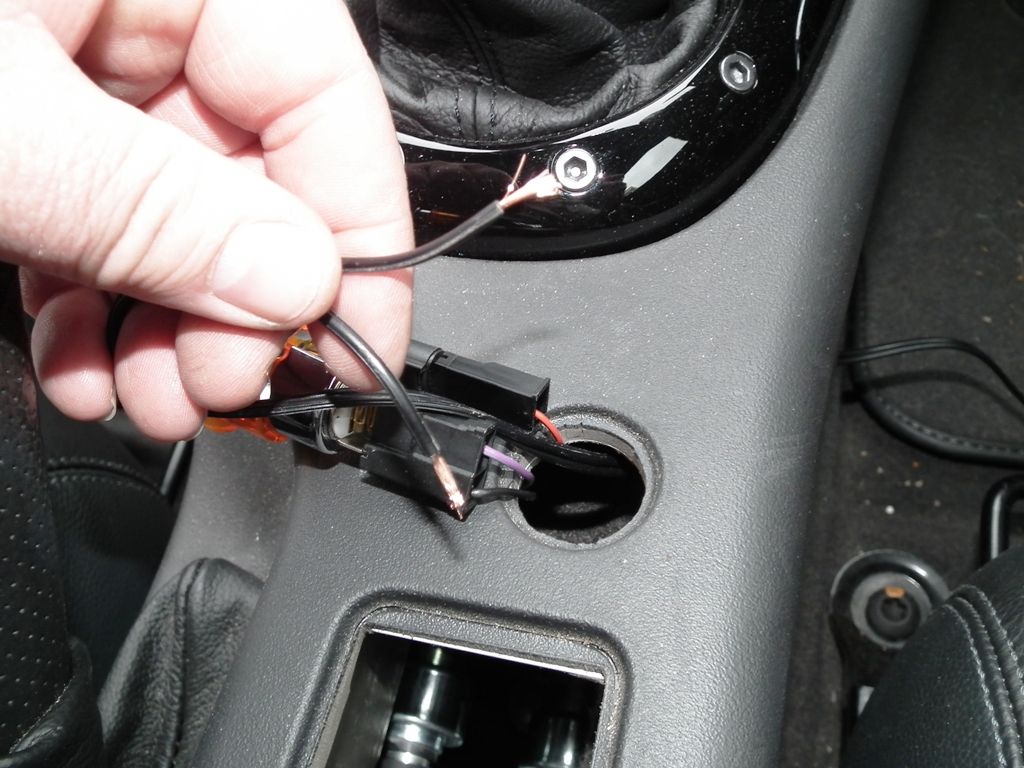 MGF & MG TF Owners Forum Fitting extra 12V aux sockets in your car.